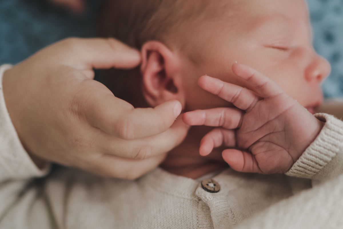 newbornshoot handjes broer