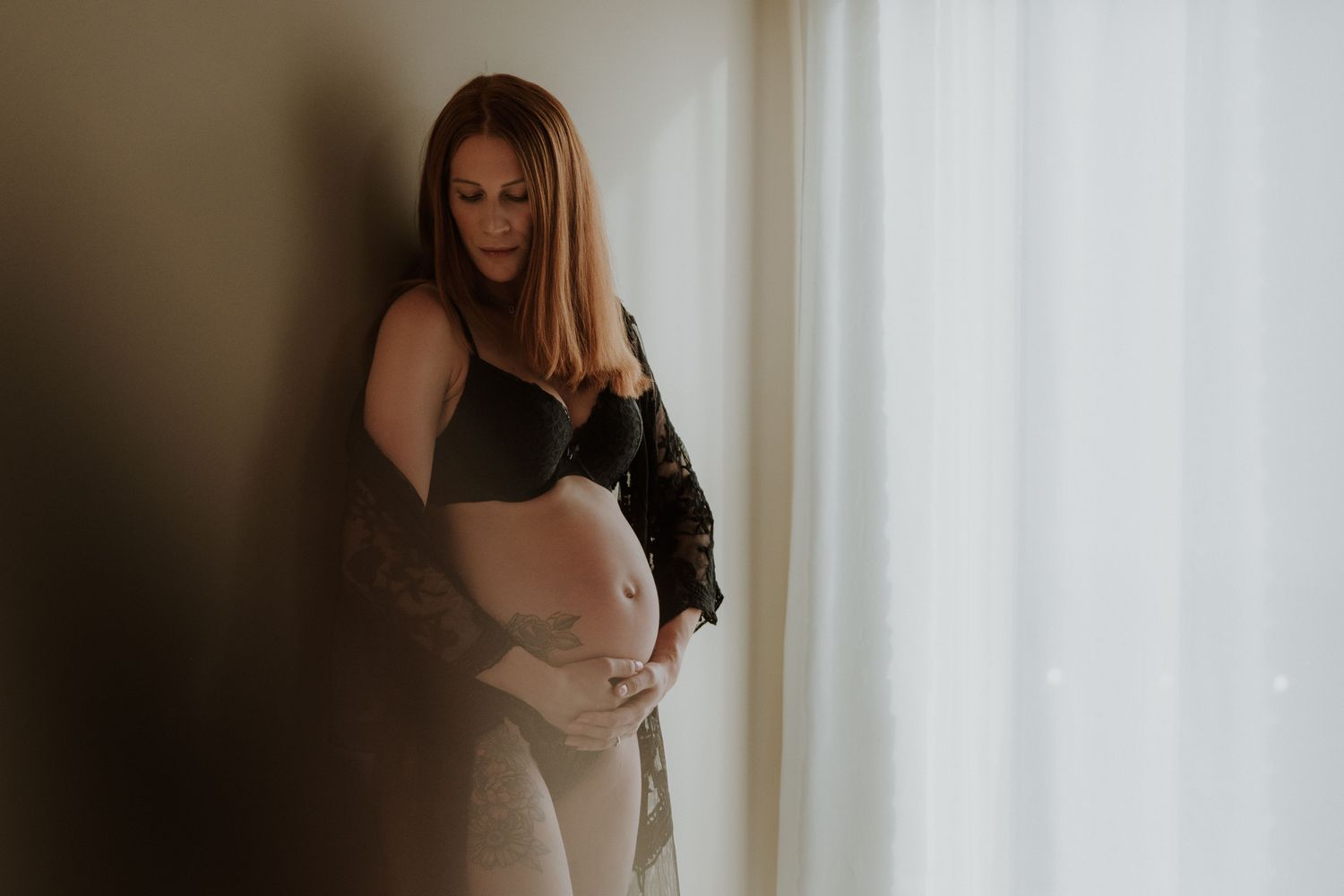 zwangerschapsshoot daglicht studio oker Nijmegen Lieke van mil fotografie